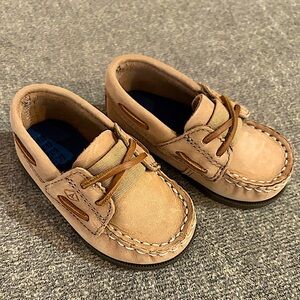 NWOT Sperry Top Slider Baby Boat Shoes Crib Size tan color upper leather Velcro